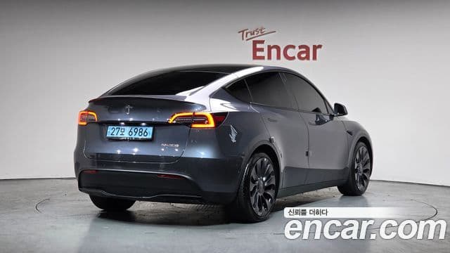 Tesla модель Y performance AWD, 2022 2