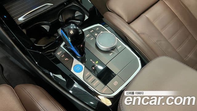 BMW iX3 M Sport, 2022 9