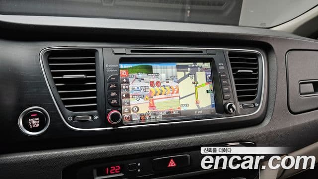 Kia All New Carnival Luxury, 2015 14