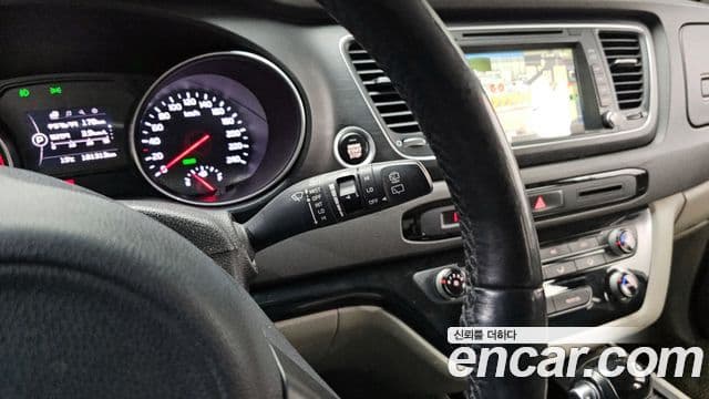 Kia All New Carnival Luxury, 2015 19