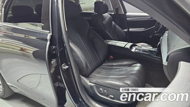 Genesis electrified G80 (RG3) e-AWD, 2022 11