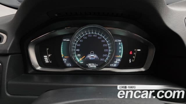 Volvo XC70 3세대, 2015 8