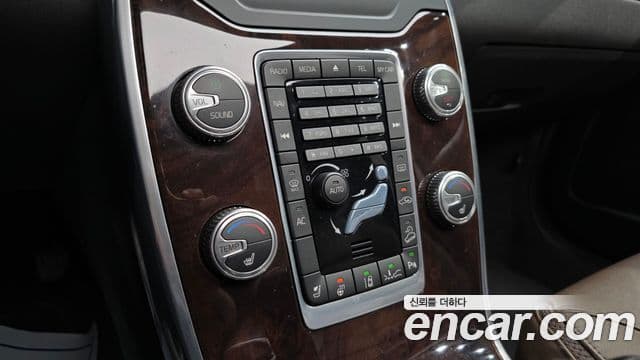 Volvo XC70 3세대, 2015 17