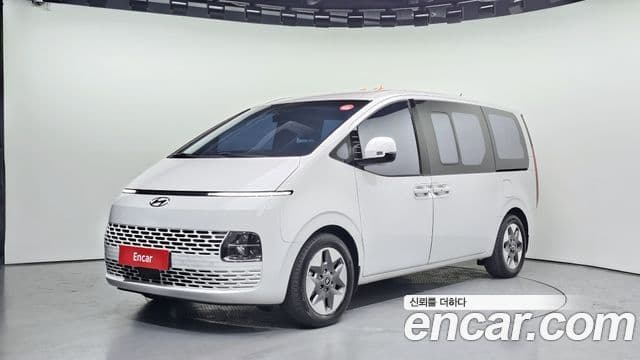Hyundai Staria Modern, 2023 1