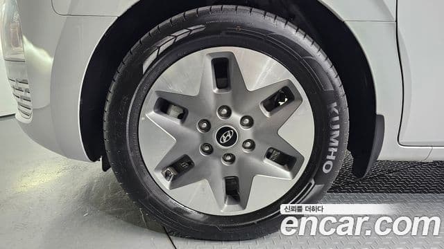 Hyundai Staria Modern, 2023 все фото