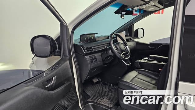 Hyundai Staria Modern, 2023 10