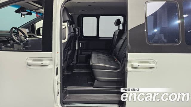 Hyundai Staria Modern, 2023 11