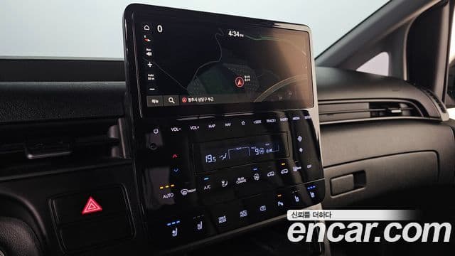 Hyundai Staria Modern, 2023 17