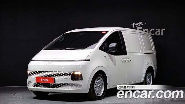 Hyundai Staria Smart, 2025 1
