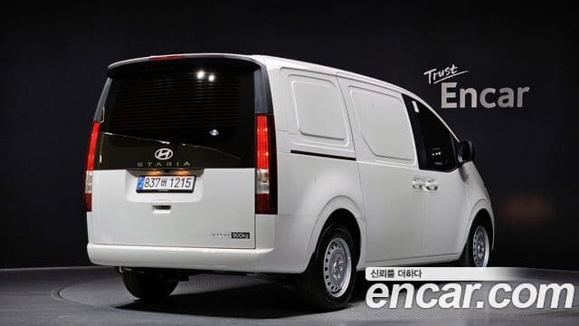 Hyundai Staria Smart, 2025 2