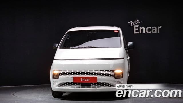 Hyundai Staria Smart, 2025 3