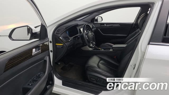 Hyundai LF Sonata 1.7 дизель Smart, 2016 10