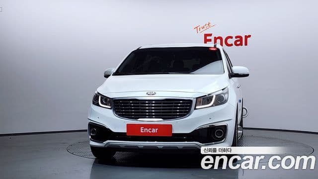 Kia All New Carnival Prestige, 2015 3