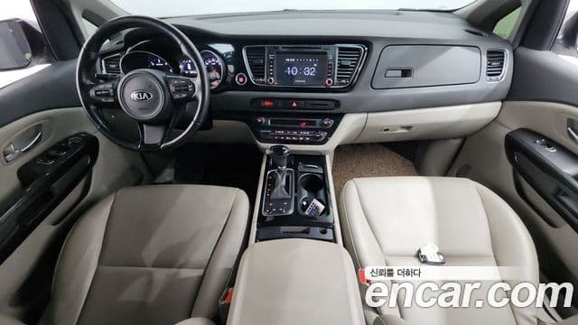 Kia All New Carnival Prestige, 2015 7