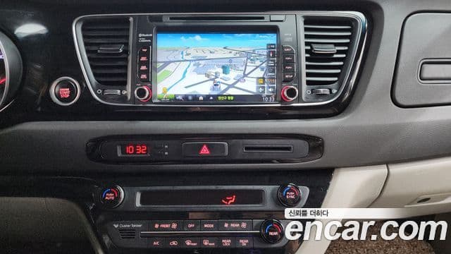 Kia All New Carnival Prestige, 2015 15