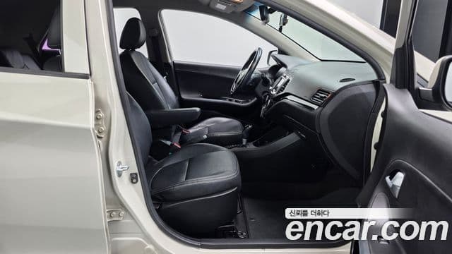 Kia All New Morning Deluxe Trendy, 2014 10