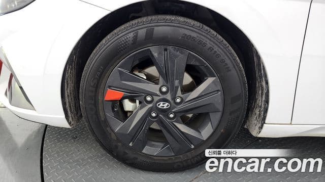 Hyundai Avante гибрид (CN7) Inspiration, 2021 все фото