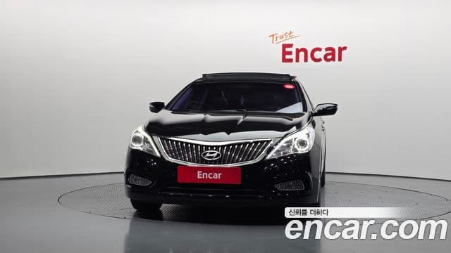 Hyundai Grandeur HG Executive, 2012 3