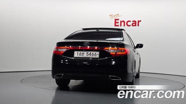 Hyundai Grandeur HG Executive, 2012 4