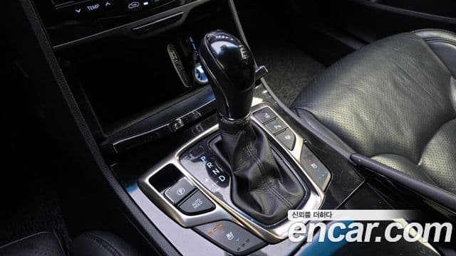 Hyundai Grandeur HG Executive, 2012 9