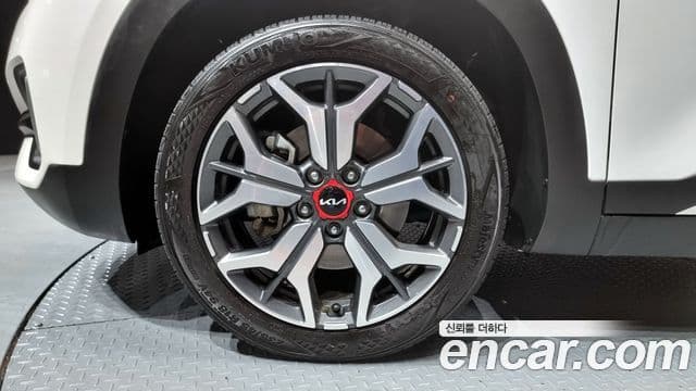 Kia Seltos Signature, 2022 все фото