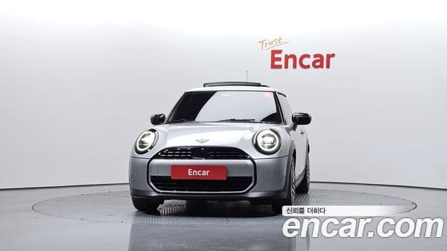 Mini Cooper C 4세대 Classic, 2025 3