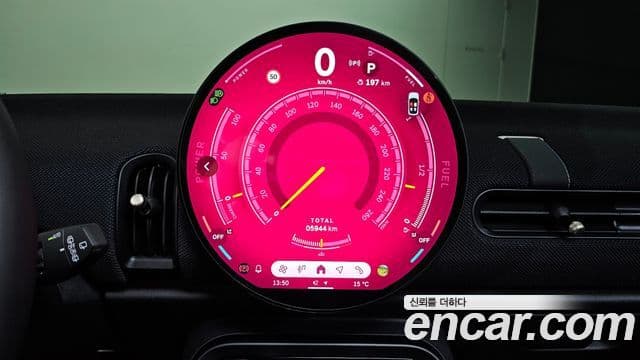 Mini Cooper C 4세대 Classic, 2025 8