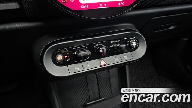 Mini Cooper C 4세대 Classic, 2025 9