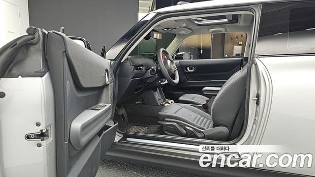 Mini Cooper C 4세대 Classic, 2025 10