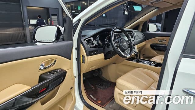Kia All New Carnival Noblesse, 2016 11