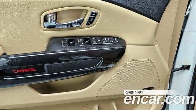 Kia All New Carnival Noblesse, 2016 17