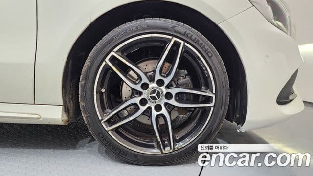 Mercedes-Benz A-класс W176 AMG Line, 2018 все фото