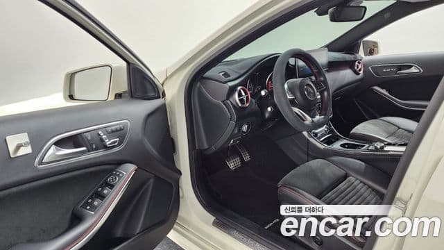 Mercedes-Benz A-класс W176 AMG Line, 2018 10