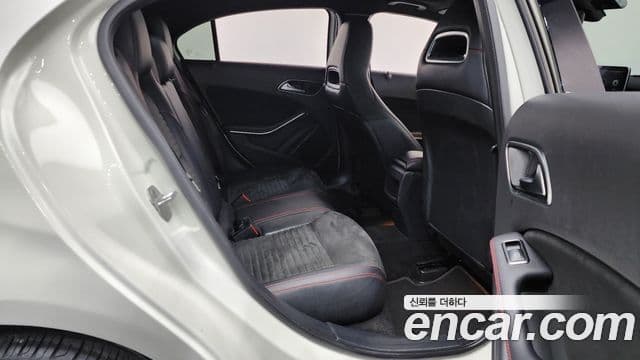 Mercedes-Benz A-класс W176 AMG Line, 2018 12