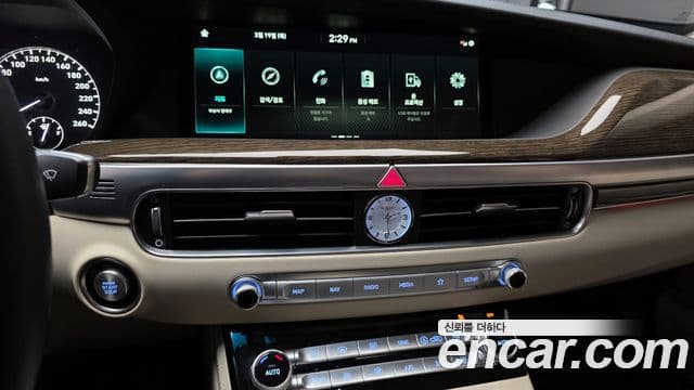 Genesis G90 Premium Luxury, 2019 14