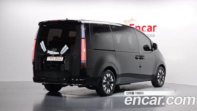 Hyundai Staria Inspiration, 2025 2
