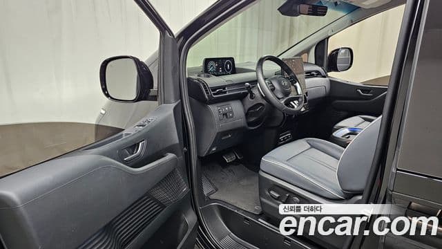 Hyundai Staria Inspiration, 2025 10