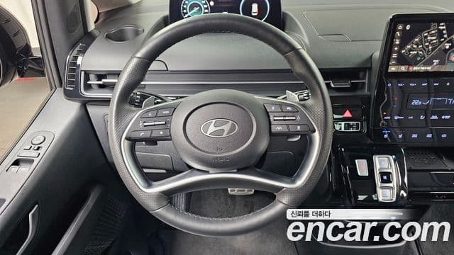 Hyundai Staria Inspiration, 2025 13