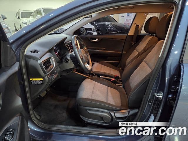 Kia Stonic Deluxe, 2018 6