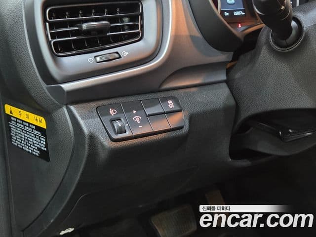 Kia Stonic Deluxe, 2018 13