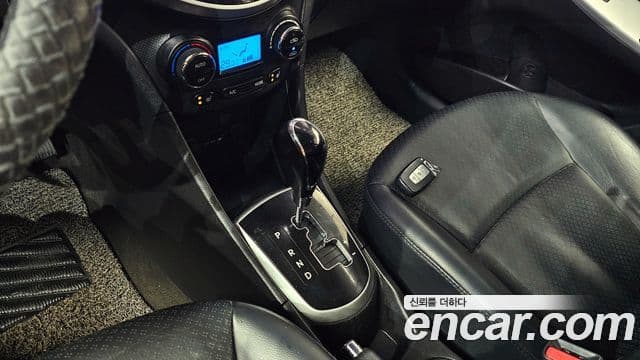 Hyundai Accent(новый кузов / новое поколение) 1.6 GDI top, 2012 9