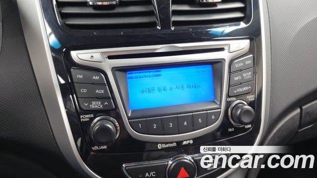 Hyundai Accent(новый кузов / новое поколение) Premier, 2011 16