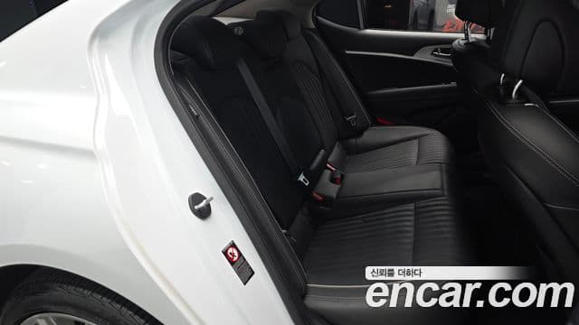 Genesis G70 Elite, 2019 11