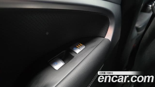 Genesis G70 Elite, 2019 19