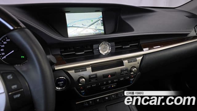 Lexus New ES300h XV60, 2014 14