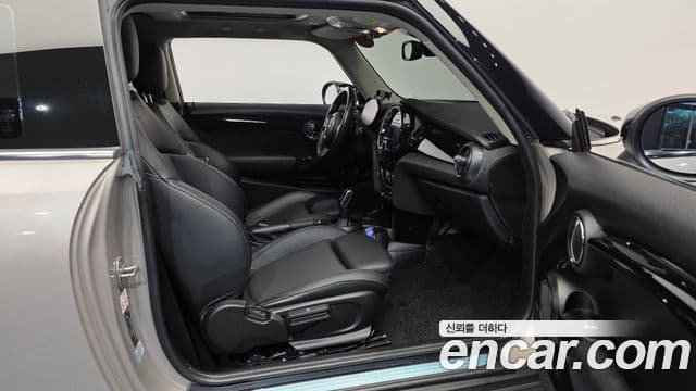 Mini Cooper 3세대, 2022 11