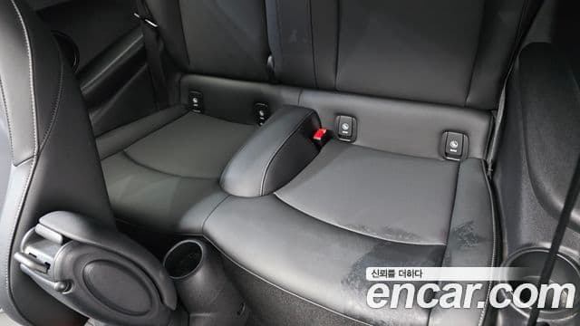 Mini Cooper 3세대, 2022 12