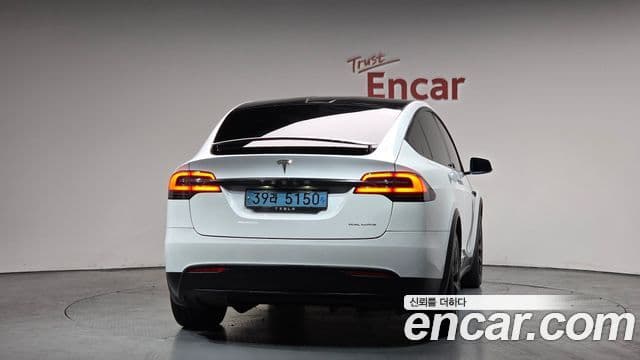 Tesla модель X Long Range, 2019 4