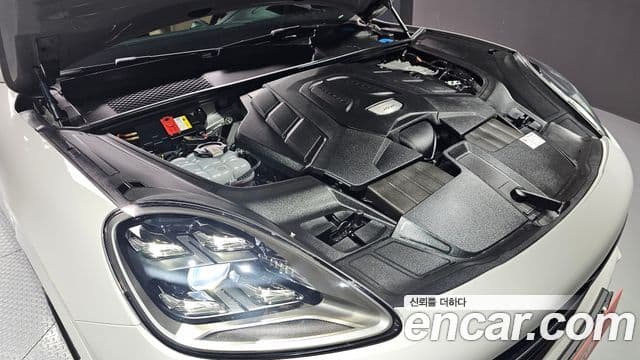 Porsche Cayenne (PO536), 2021 6