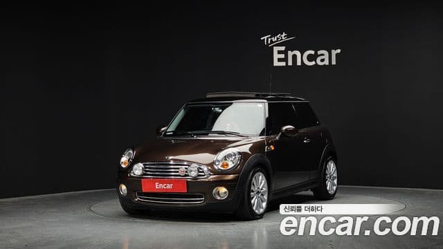 Mini Cooper Mayfair, 2010 1